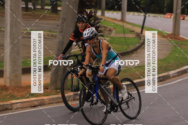 Buy your photos of the eventVSERIES Duathlon & Running on Fotop
