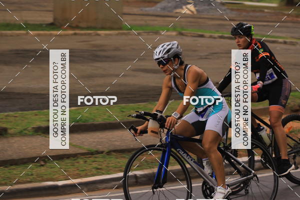 Buy your photos of the eventVSERIES Duathlon & Running on Fotop