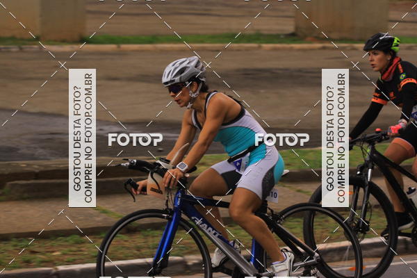 Buy your photos of the eventVSERIES Duathlon & Running on Fotop