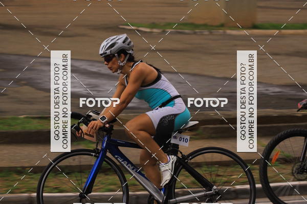 Buy your photos of the eventVSERIES Duathlon & Running on Fotop