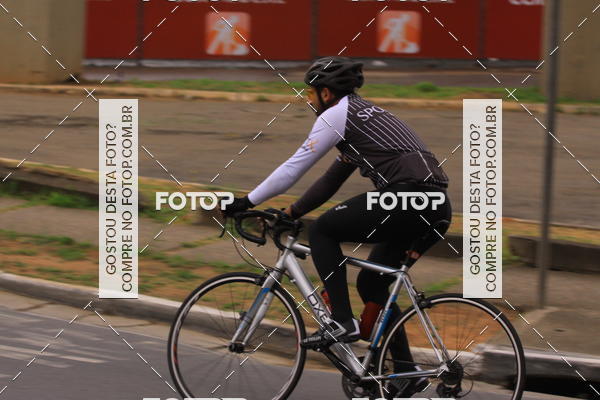 Buy your photos of the eventVSERIES Duathlon & Running on Fotop