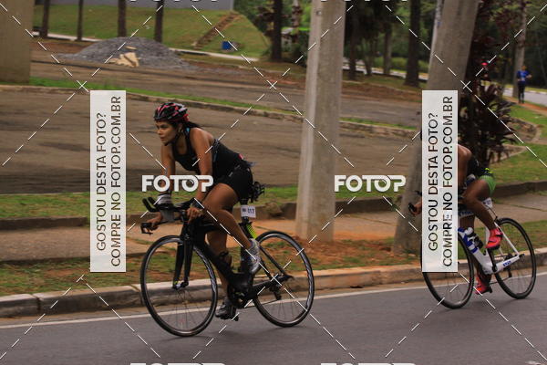 Buy your photos of the eventVSERIES Duathlon & Running on Fotop