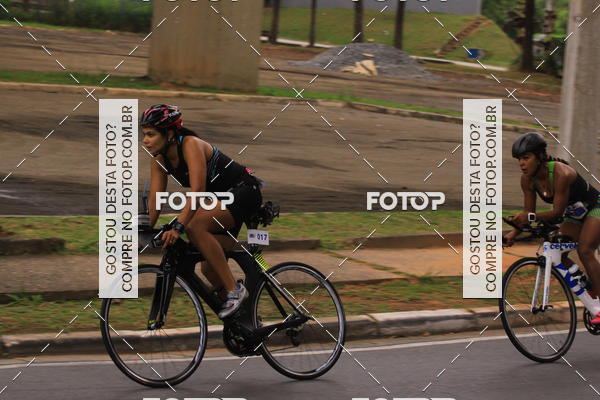 Buy your photos of the eventVSERIES Duathlon & Running on Fotop