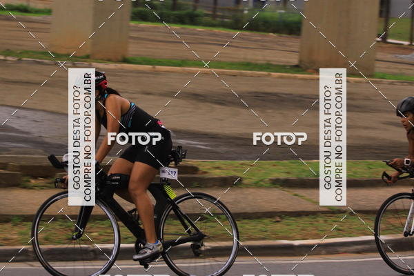 Buy your photos of the eventVSERIES Duathlon & Running on Fotop