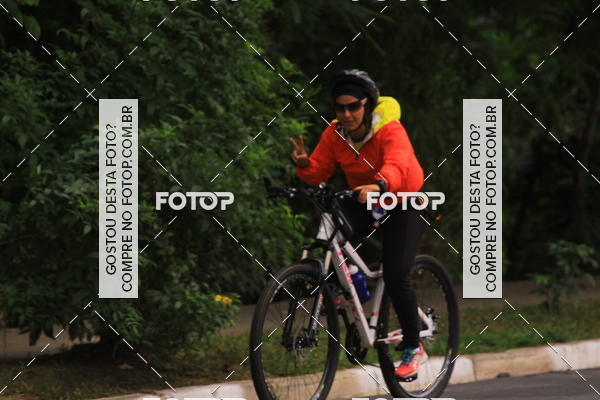 Buy your photos of the eventVSERIES Duathlon & Running on Fotop