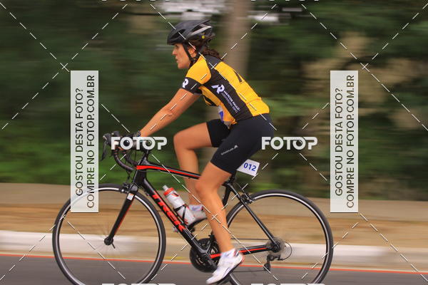 Buy your photos of the eventVSERIES Duathlon & Running on Fotop