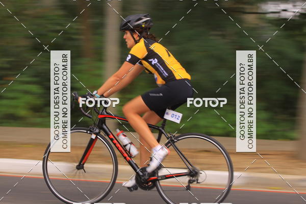 Buy your photos of the eventVSERIES Duathlon & Running on Fotop