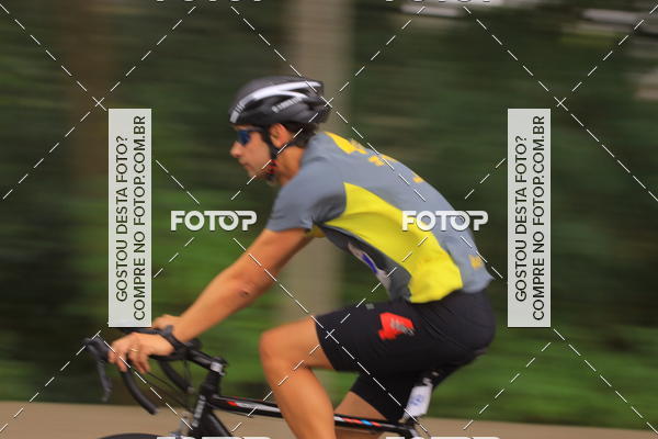 Buy your photos of the eventVSERIES Duathlon & Running on Fotop