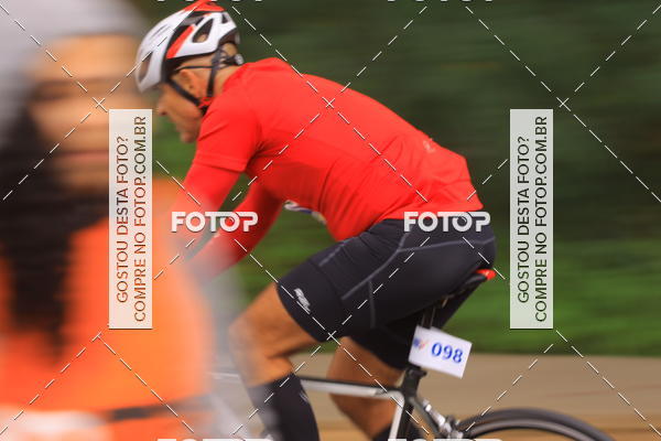 Buy your photos of the eventVSERIES Duathlon & Running on Fotop