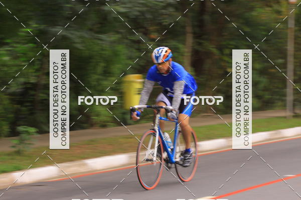 Buy your photos of the eventVSERIES Duathlon & Running on Fotop