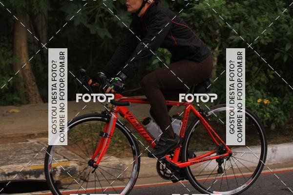 Buy your photos of the eventVSERIES Duathlon & Running on Fotop