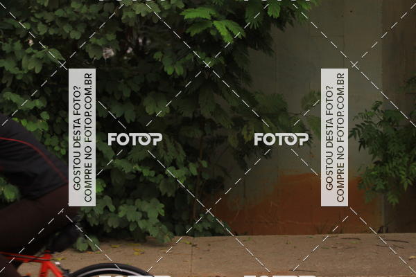 Buy your photos of the eventVSERIES Duathlon & Running on Fotop