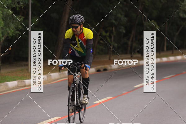 Buy your photos of the eventVSERIES Duathlon & Running on Fotop