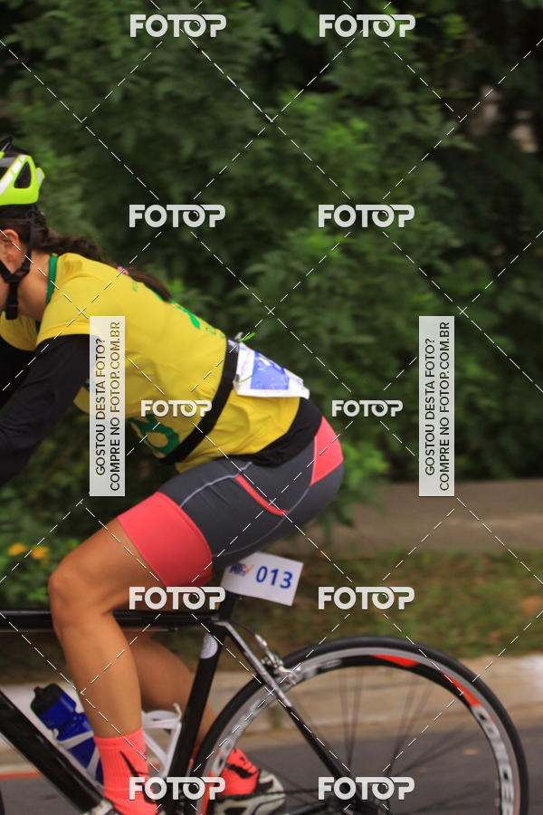 Buy your photos of the eventVSERIES Duathlon & Running on Fotop