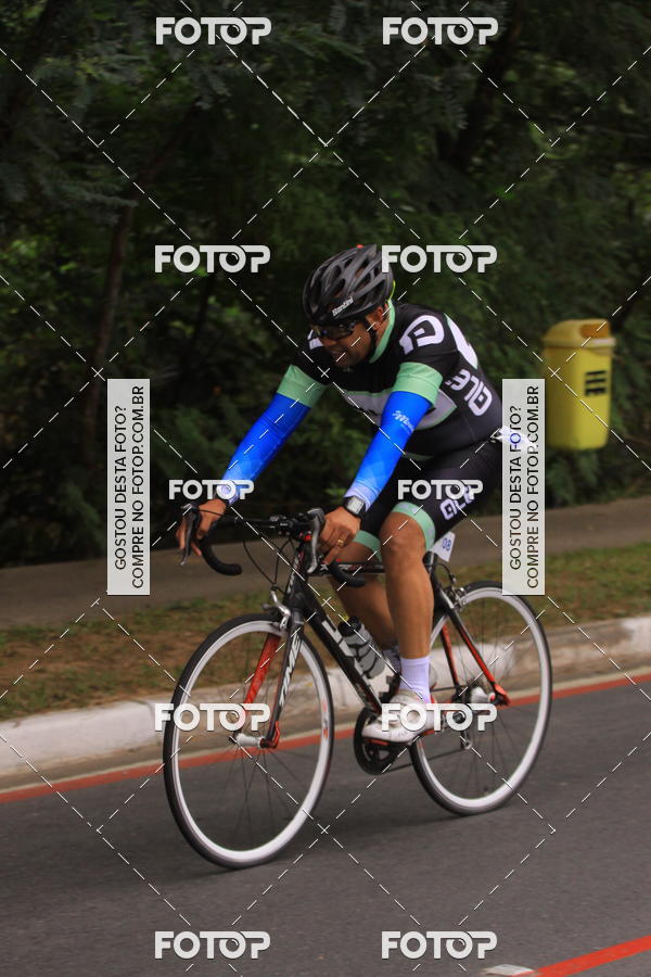 Buy your photos of the eventVSERIES Duathlon & Running on Fotop