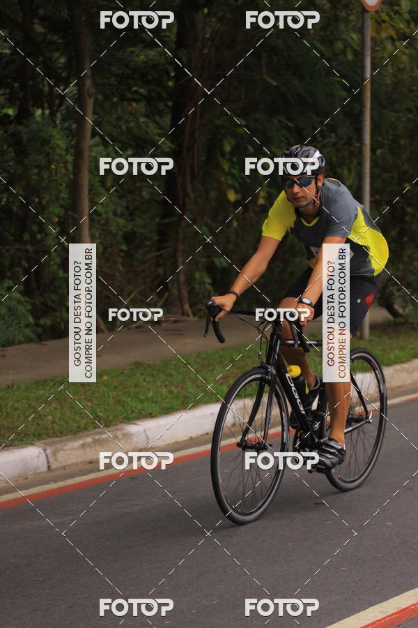 Buy your photos of the eventVSERIES Duathlon & Running on Fotop