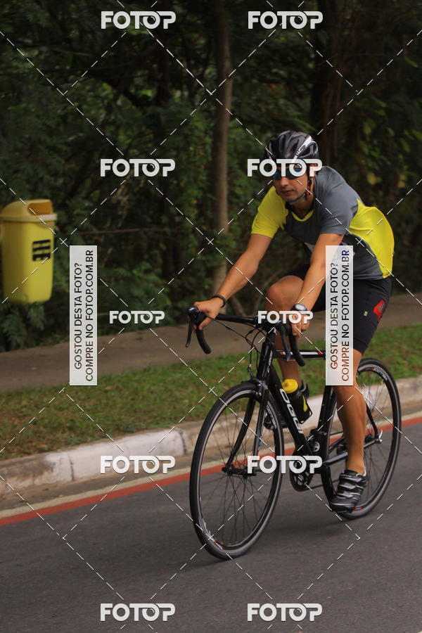 Buy your photos of the eventVSERIES Duathlon & Running on Fotop