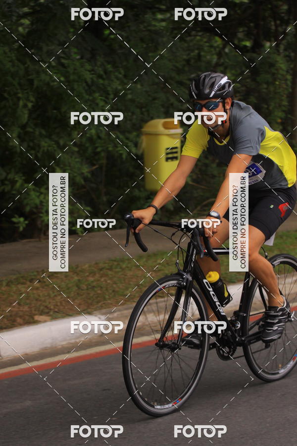 Buy your photos of the eventVSERIES Duathlon & Running on Fotop