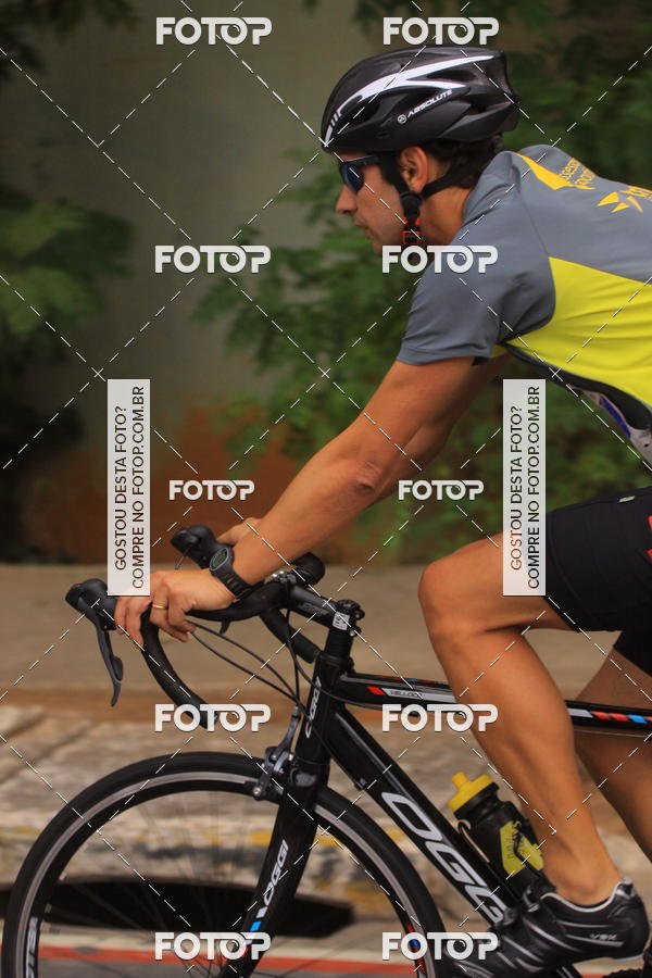 Buy your photos of the eventVSERIES Duathlon & Running on Fotop