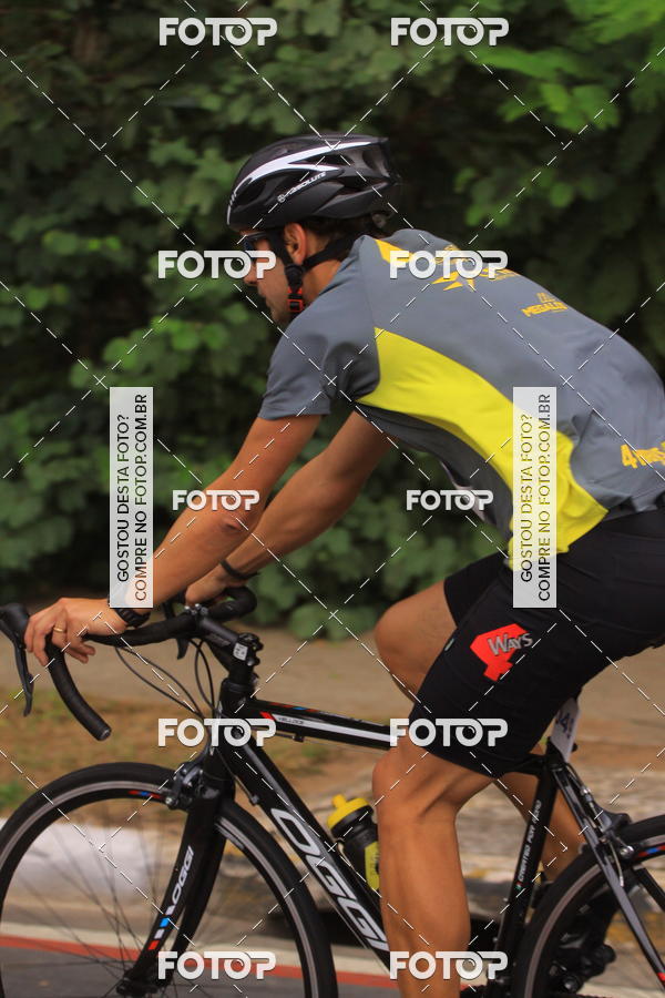 Buy your photos of the eventVSERIES Duathlon & Running on Fotop