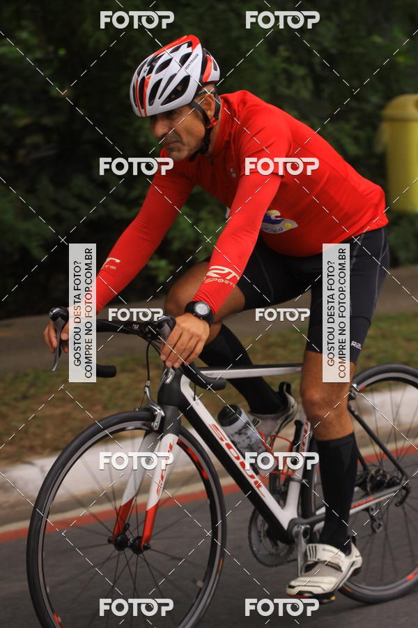 Buy your photos of the eventVSERIES Duathlon & Running on Fotop