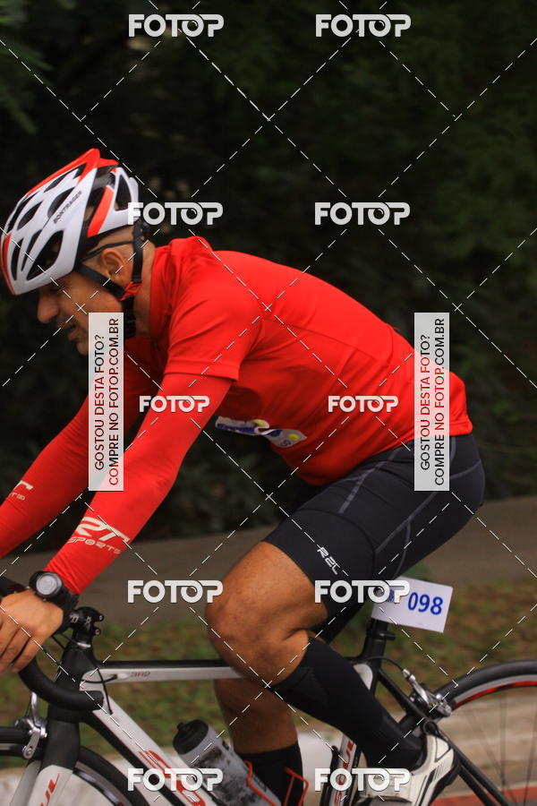 Buy your photos of the eventVSERIES Duathlon & Running on Fotop