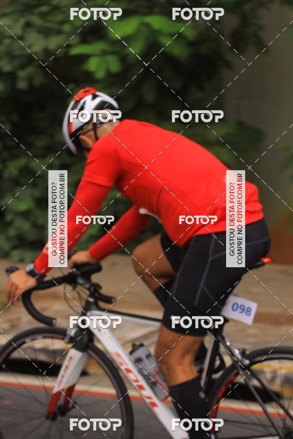 Buy your photos of the eventVSERIES Duathlon & Running on Fotop