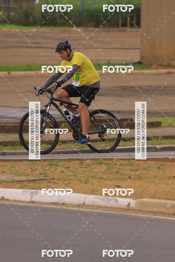 Buy your photos of the eventVSERIES Duathlon & Running on Fotop