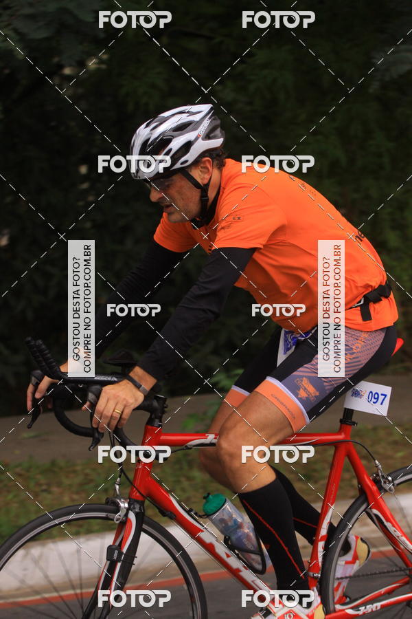 Buy your photos of the eventVSERIES Duathlon & Running on Fotop