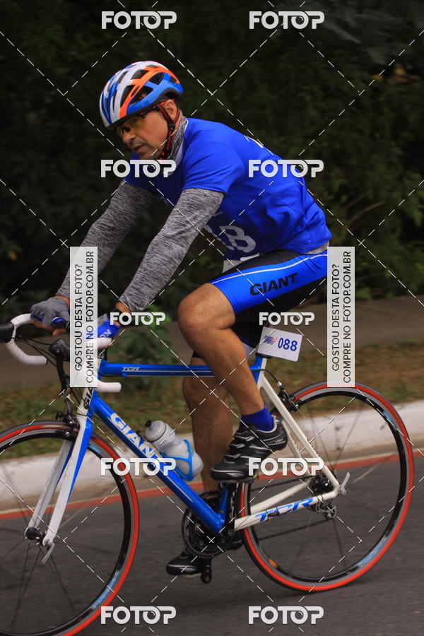 Buy your photos of the eventVSERIES Duathlon & Running on Fotop