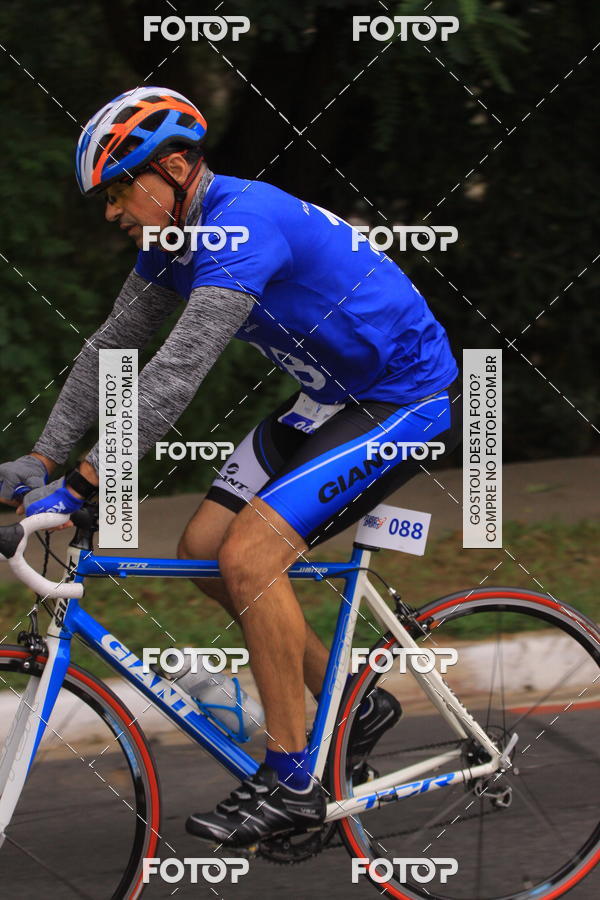 Buy your photos of the eventVSERIES Duathlon & Running on Fotop