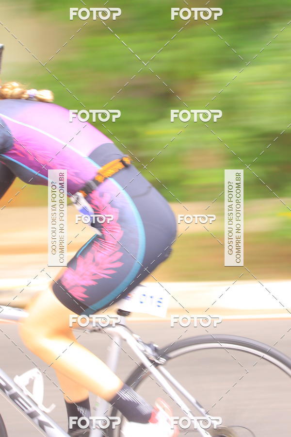 Buy your photos of the eventVSERIES Duathlon & Running on Fotop