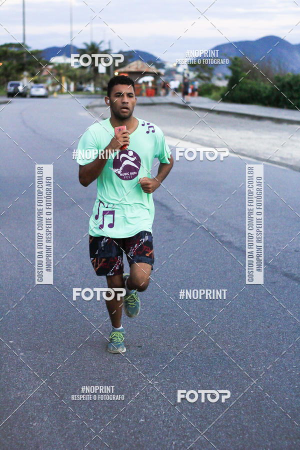 Buy your photos of the eventMusic Run Fest on Fotop