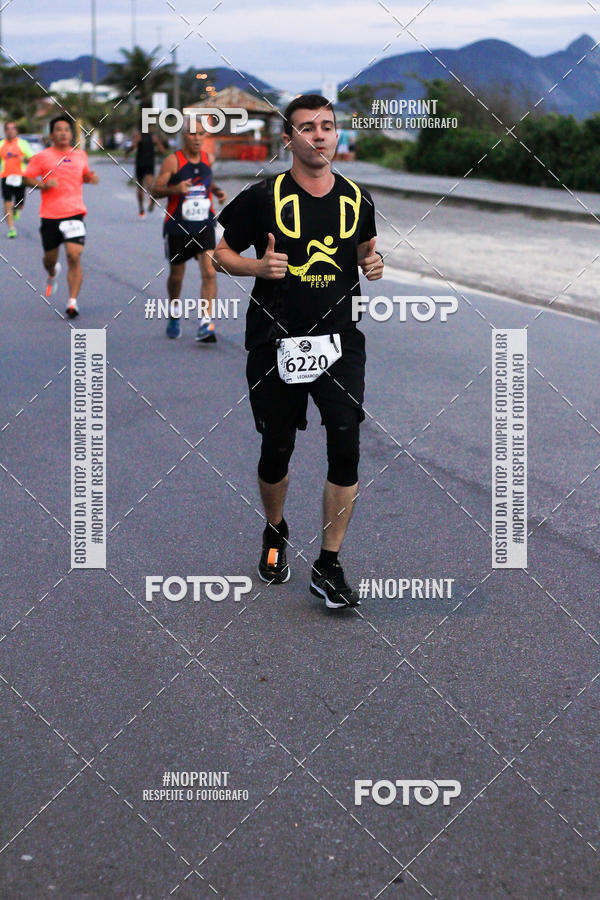 Buy your photos of the eventMusic Run Fest on Fotop