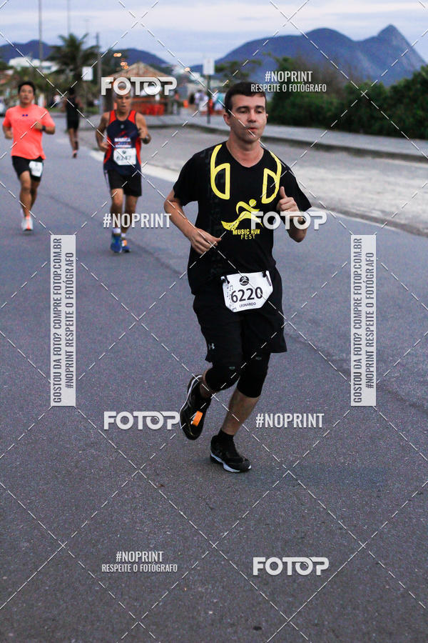 Buy your photos of the eventMusic Run Fest on Fotop