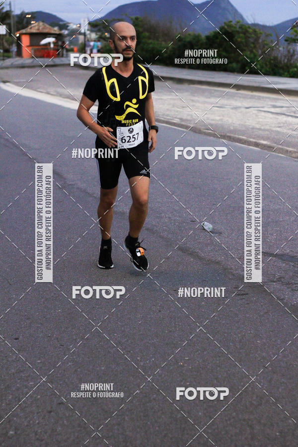 Buy your photos of the eventMusic Run Fest on Fotop