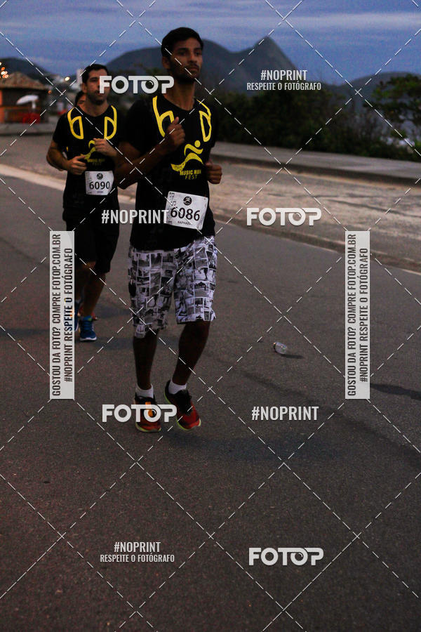 Buy your photos of the eventMusic Run Fest on Fotop