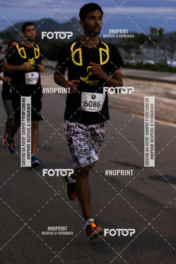 Buy your photos of the eventMusic Run Fest on Fotop
