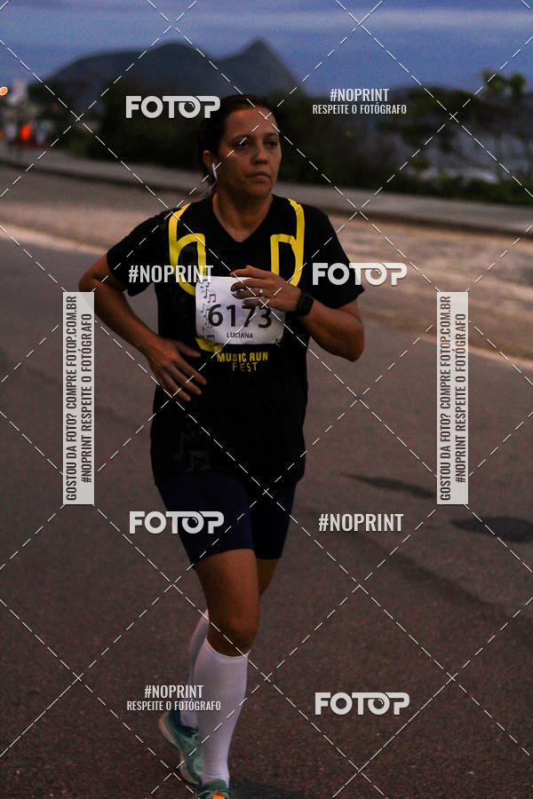Buy your photos of the eventMusic Run Fest on Fotop