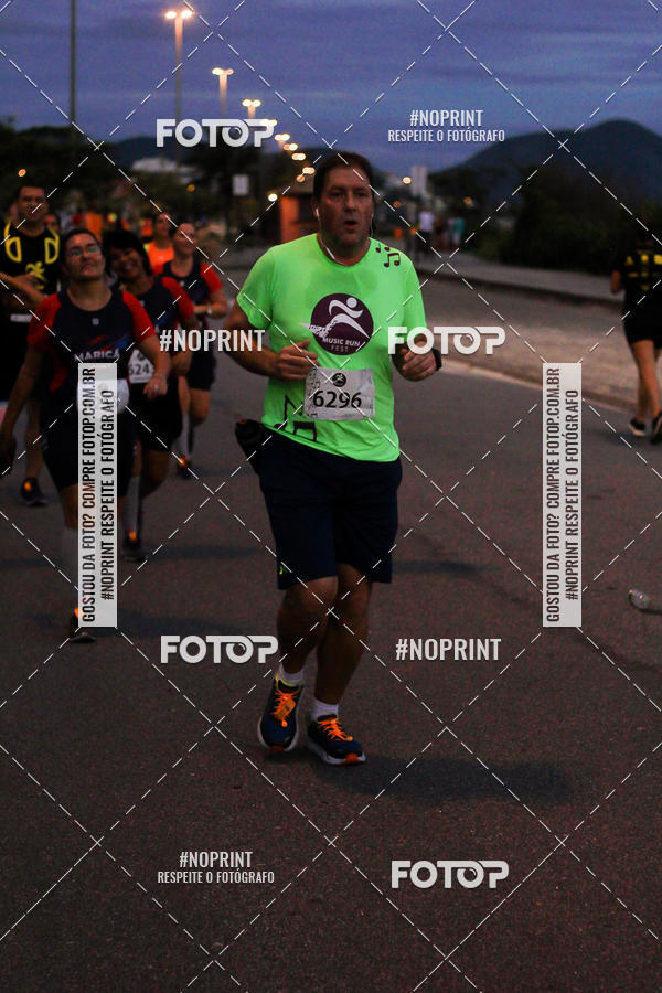 Buy your photos of the eventMusic Run Fest on Fotop