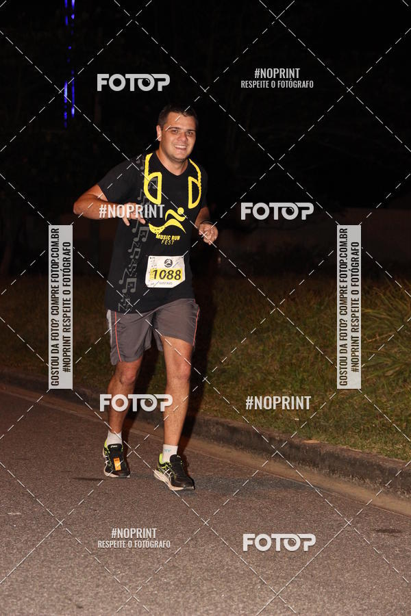 Buy your photos of the eventMusic Run Fest on Fotop