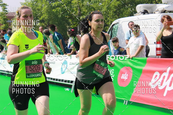Buy your photos of the eventMeia Maratona Guimares on Fotop