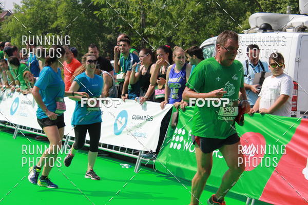 Buy your photos of the eventMeia Maratona Guimares on Fotop