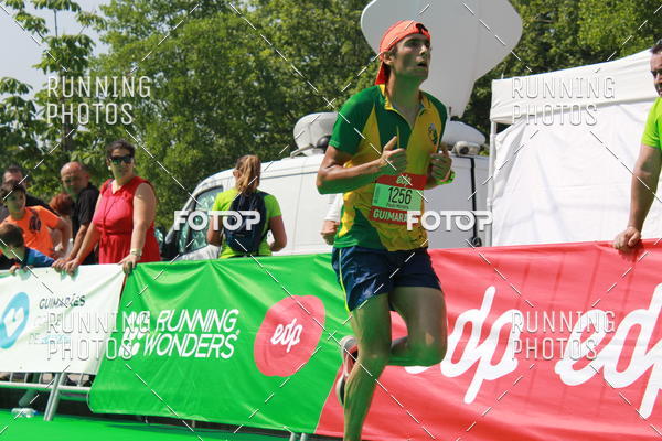 Buy your photos of the eventMeia Maratona Guimares on Fotop