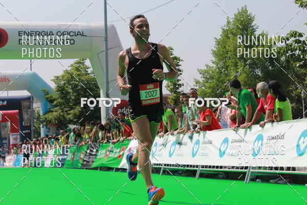 Buy your photos of the eventMeia Maratona Guimares on Fotop