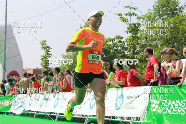 Buy your photos of the eventMeia Maratona Guimares on Fotop