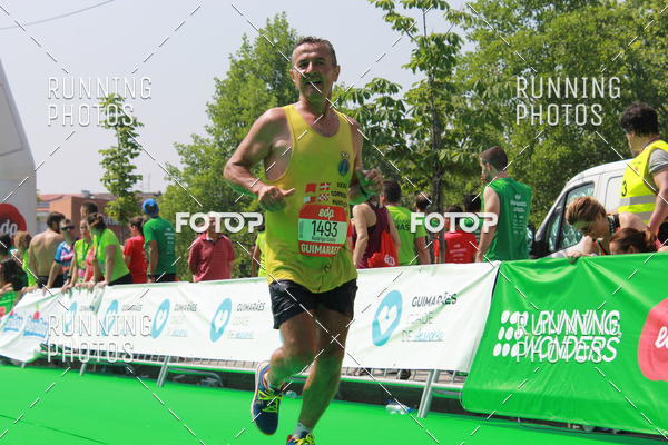 Buy your photos of the eventMeia Maratona Guimares on Fotop