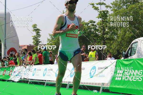 Buy your photos of the eventMeia Maratona Guimares on Fotop