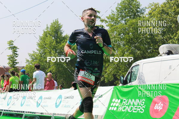 Buy your photos of the eventMeia Maratona Guimares on Fotop