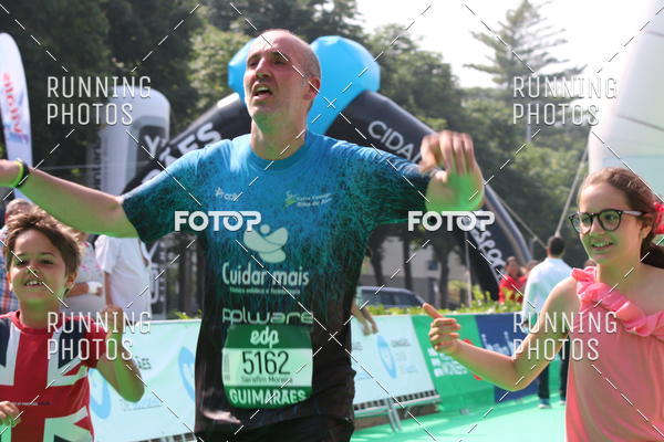 Buy your photos of the eventMeia Maratona Guimares on Fotop